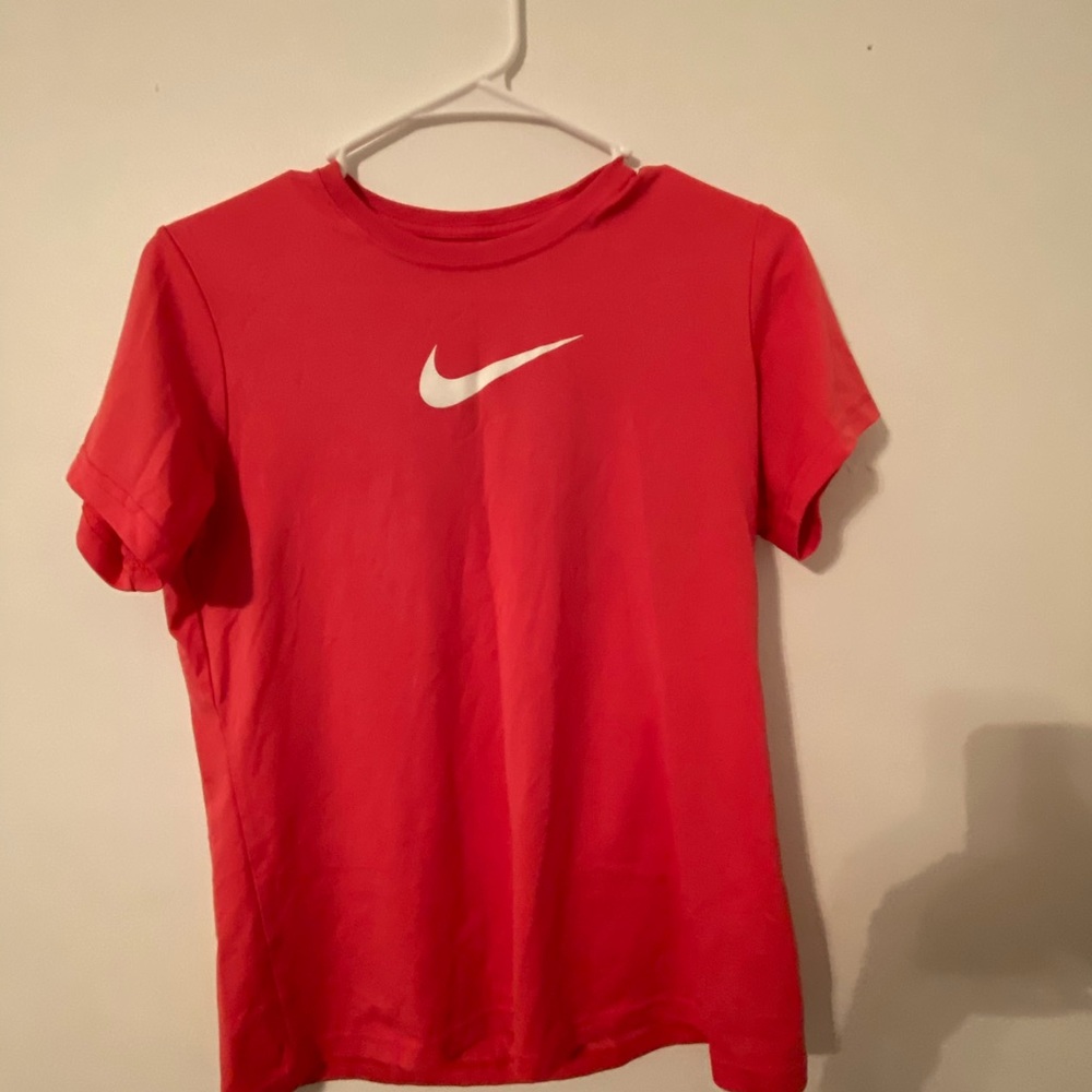 red Nike tee-shirt